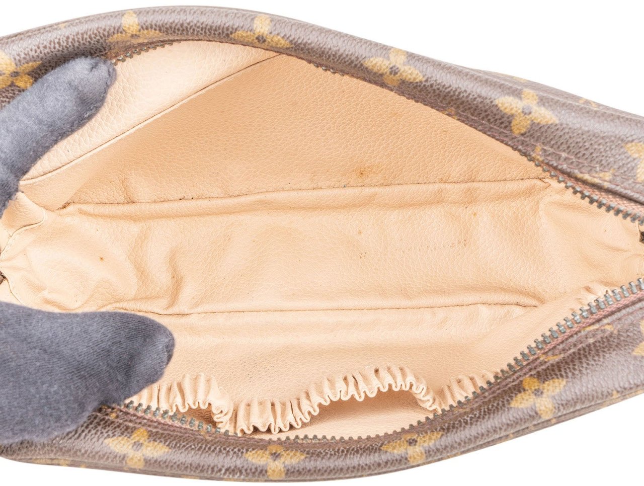 Louis Vuitton Louis Vuitton Monogram Canvas Trousse Toilette 23 Clutch Bruin