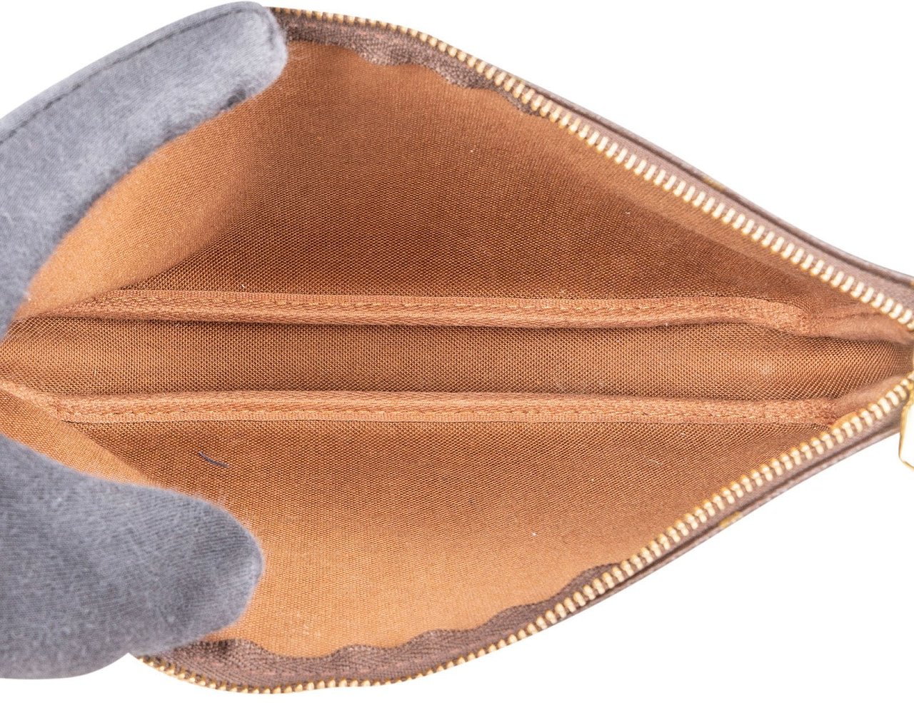 Louis Vuitton Louis Vuitton Monogram Canvas Pochette Accessoires Handbag Bruin