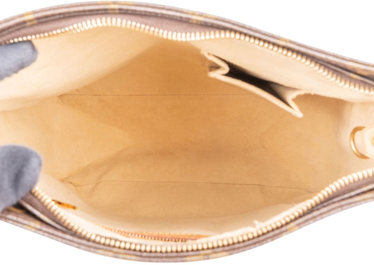 Louis Vuitton Louis Vuitton Monogram Canvas Looping GM Shoulder Bag Bruin