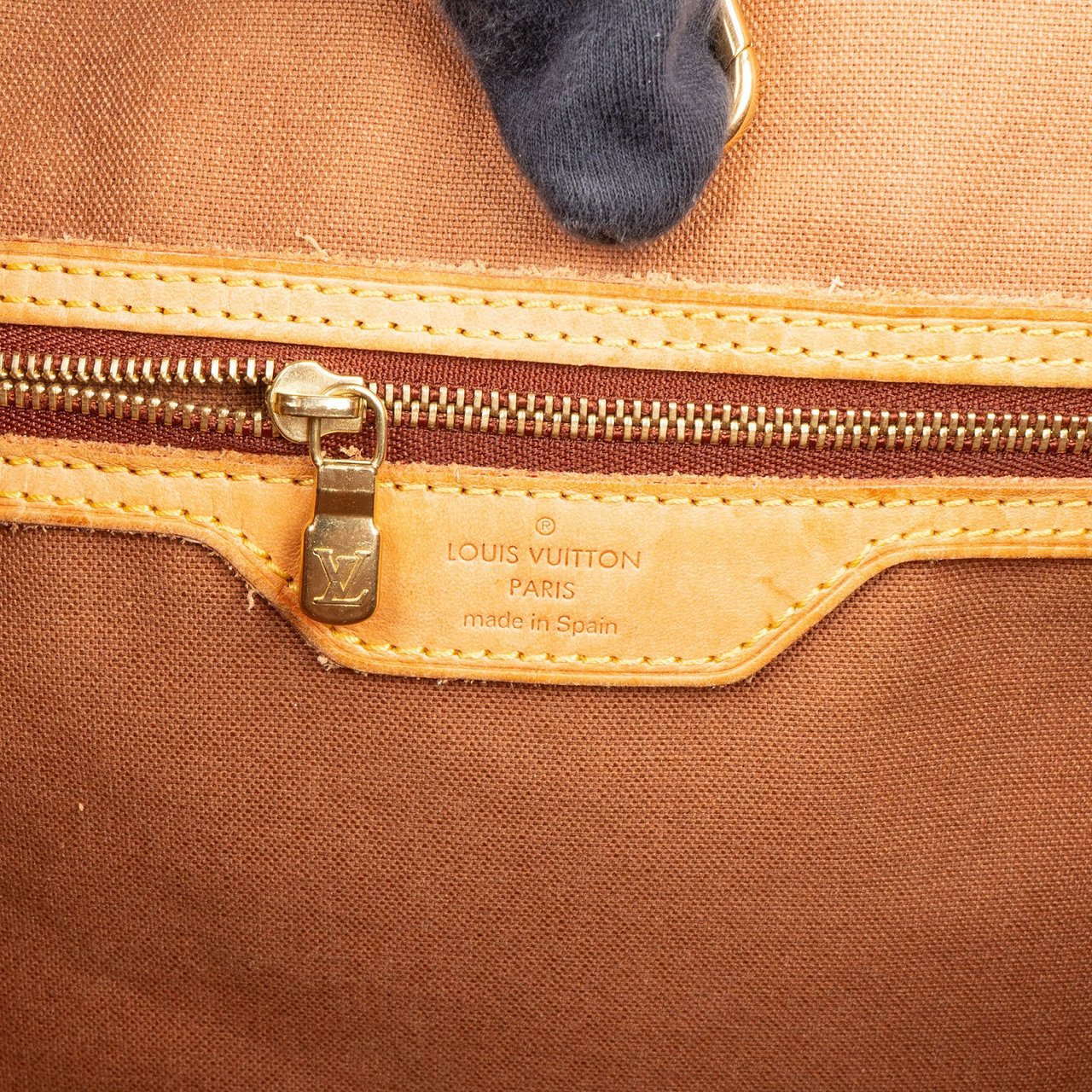 Louis Vuitton Louis Vuitton Monogram Canvas Batignolles Shoulder Bag Bruin