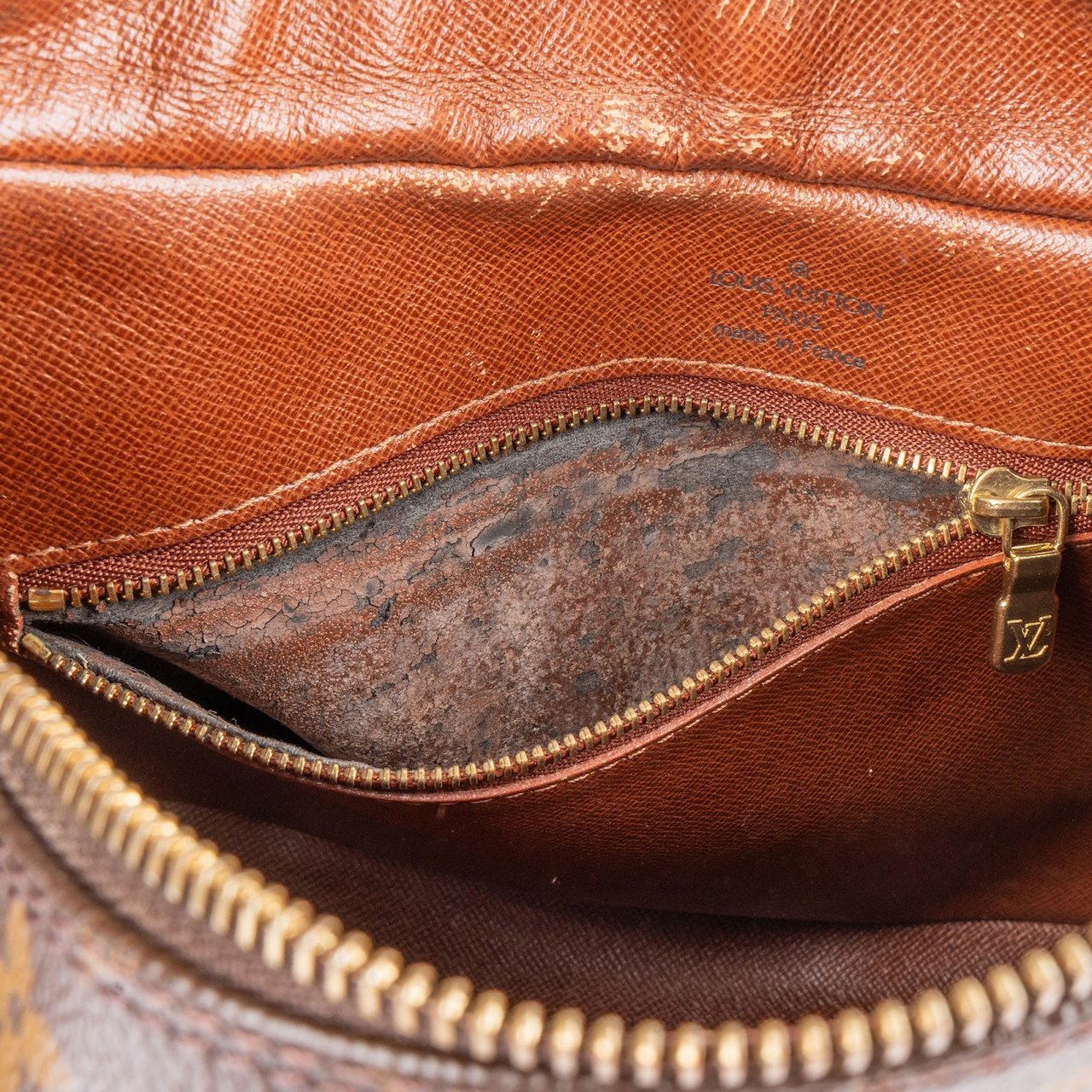 Louis Vuitton Louis Vuitton Monogram Canvas Boulogne Crossbody Bag Bruin