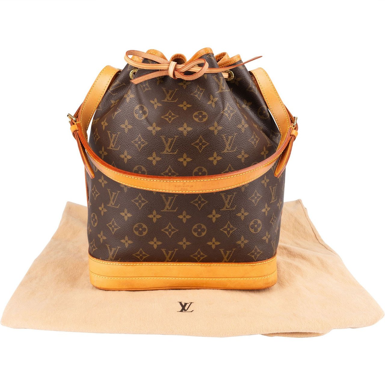 Louis Vuitton Louis Vuitton Monogram Canvas Sac Noé Grande Shoulder Bag Bruin
