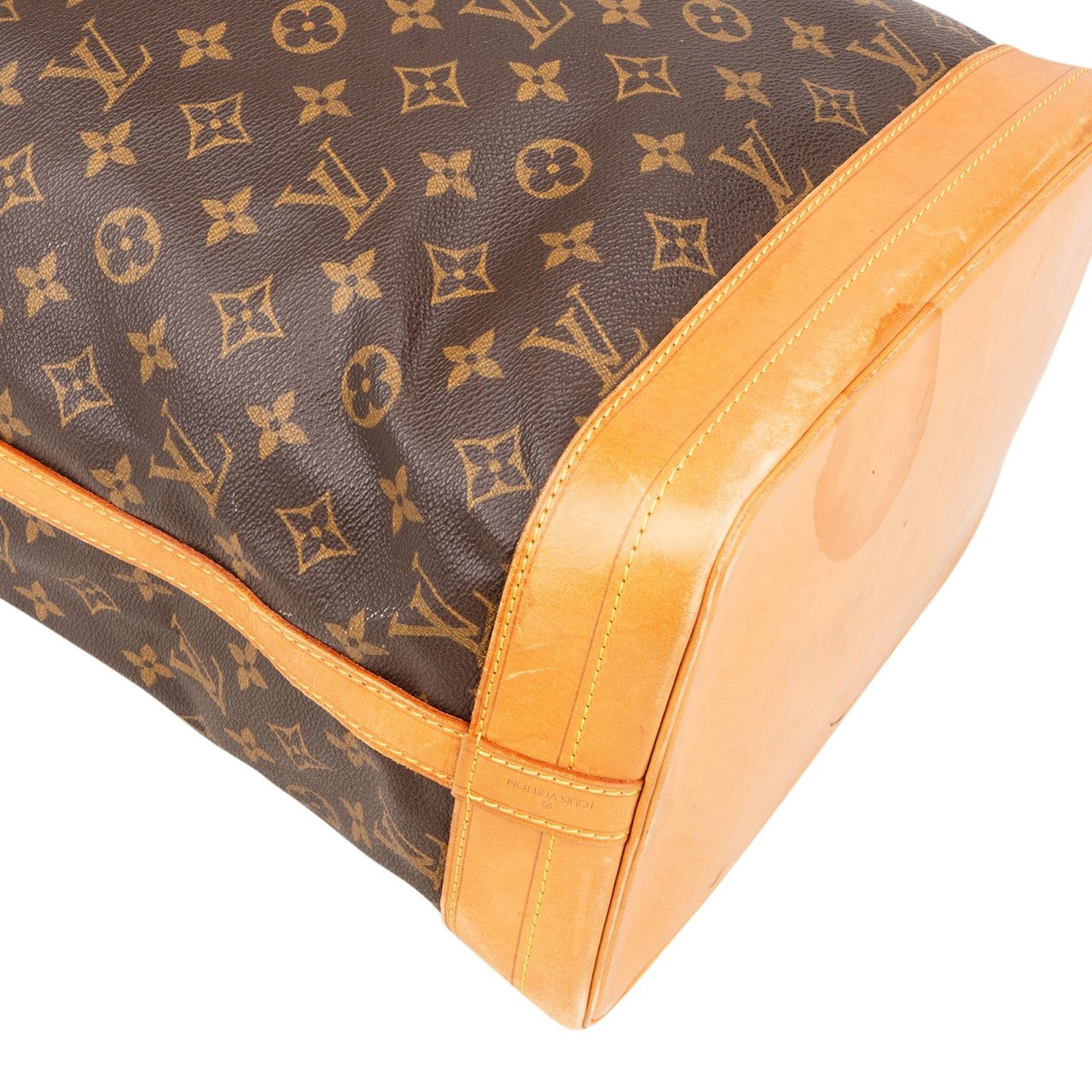 Louis Vuitton Louis Vuitton Monogram Canvas Sac Noé Grande Shoulder Bag Bruin