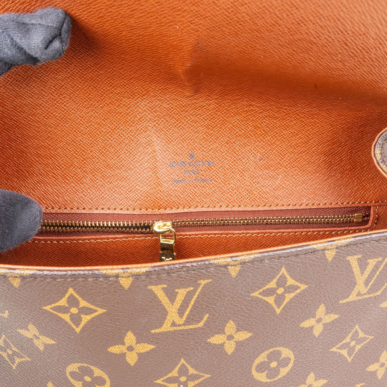 Louis Vuitton Louis Vuitton Monogram Canvas Saint Cloud GM Crossbody Bag Bruin