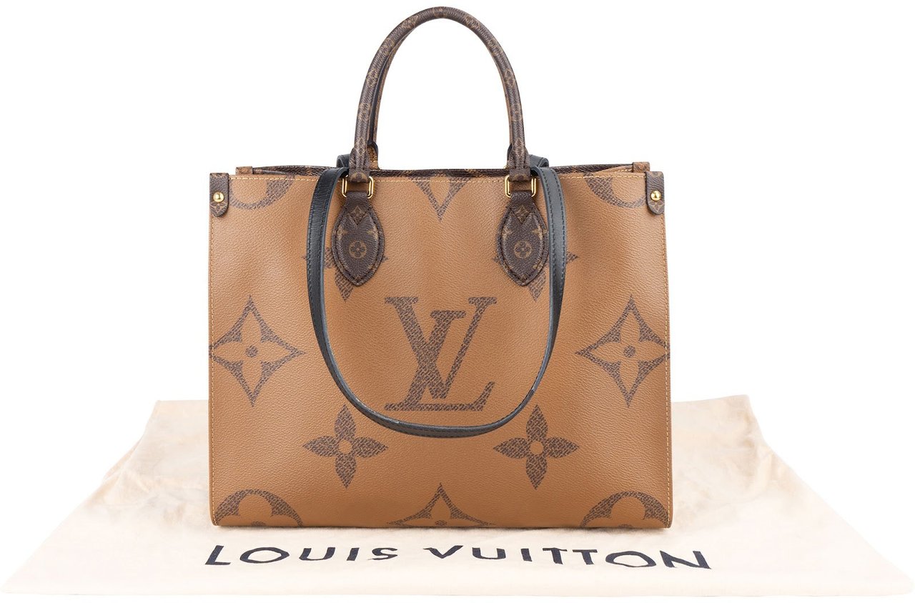 Louis Vuitton Monogram Canvas Giant On The Go MM Shoulder Bag Bruin