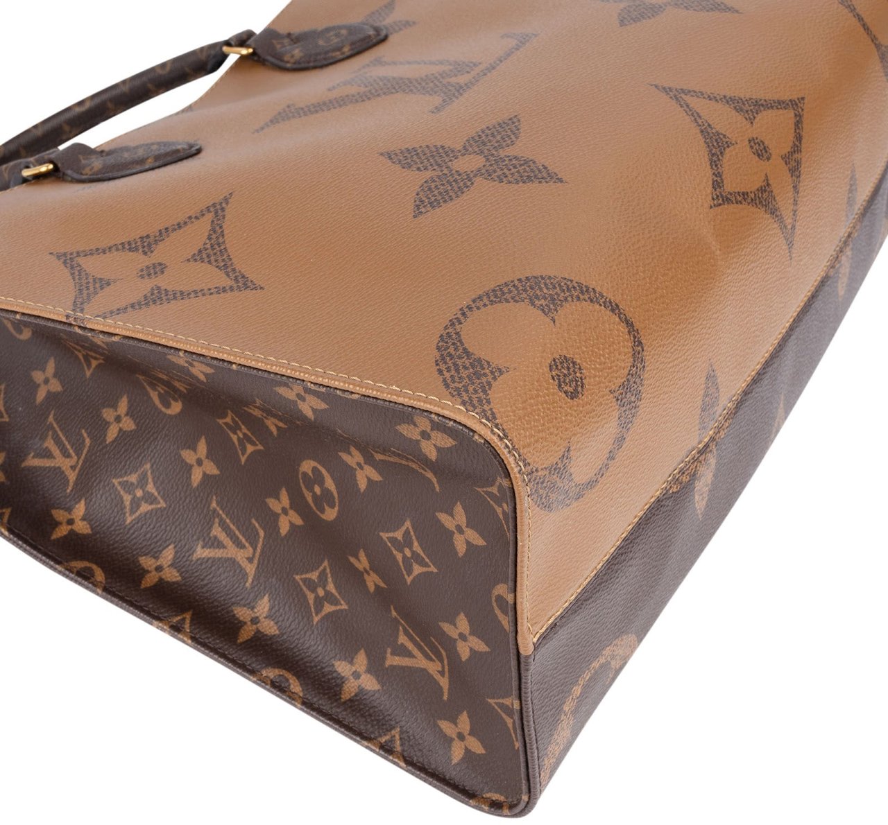 Louis Vuitton Monogram Canvas Giant On The Go MM Shoulder Bag Bruin