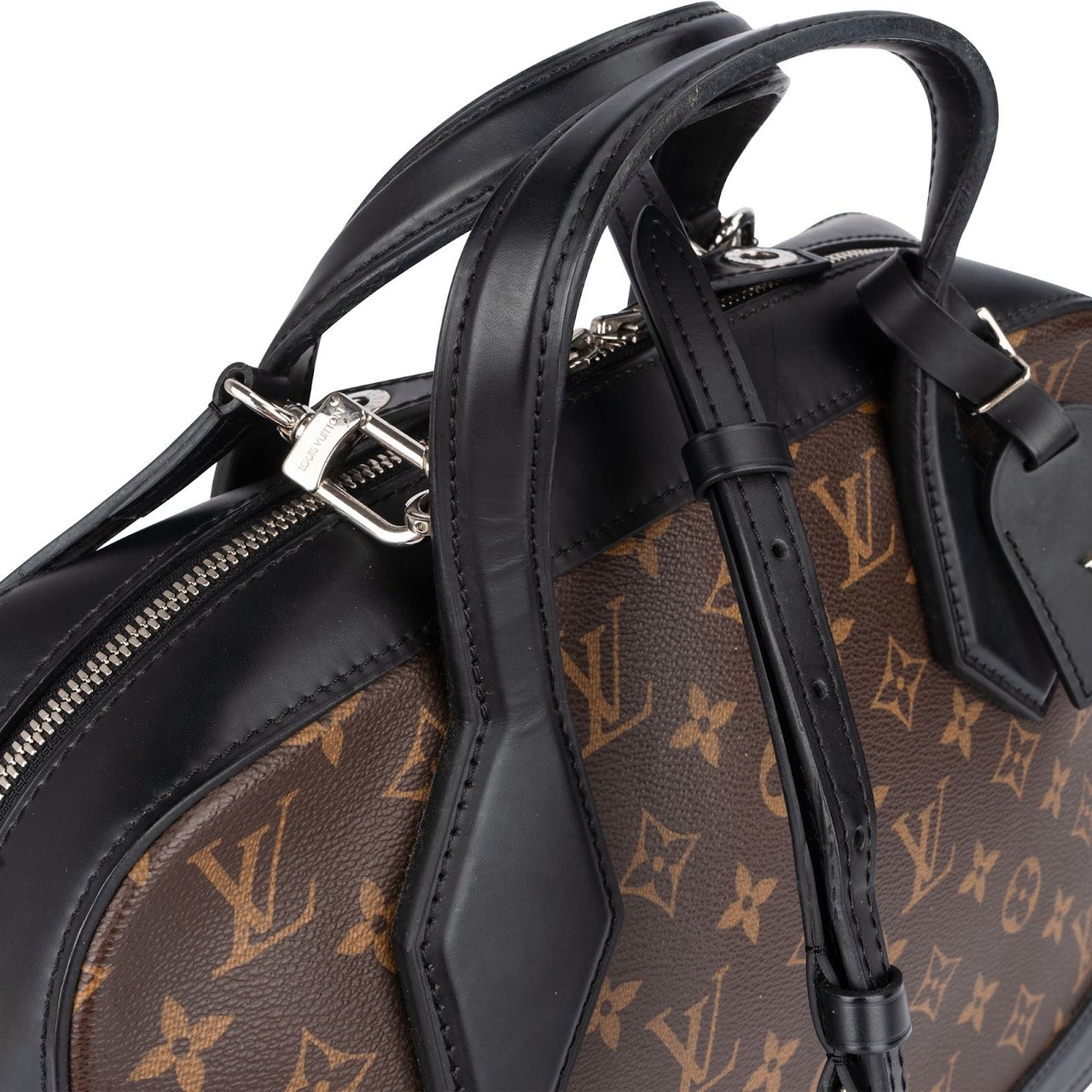 Louis Vuitton Louis Vuitton Monogram Canvas Dora MM Handbag Bruin