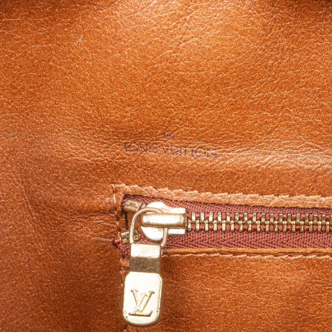 Louis Vuitton Louis Vuitton Monogram Canvas Sac Weekend Handbag Bruin