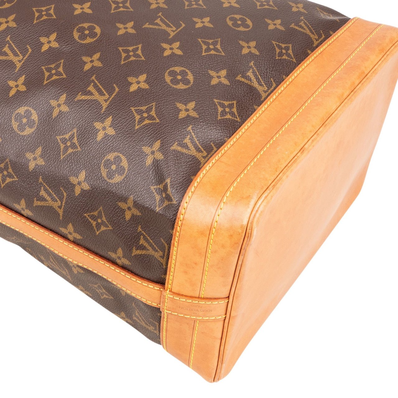 Louis Vuitton Louis Vuitton Monogram Canvas Sac Noé Grande Shoulder Bag Bruin