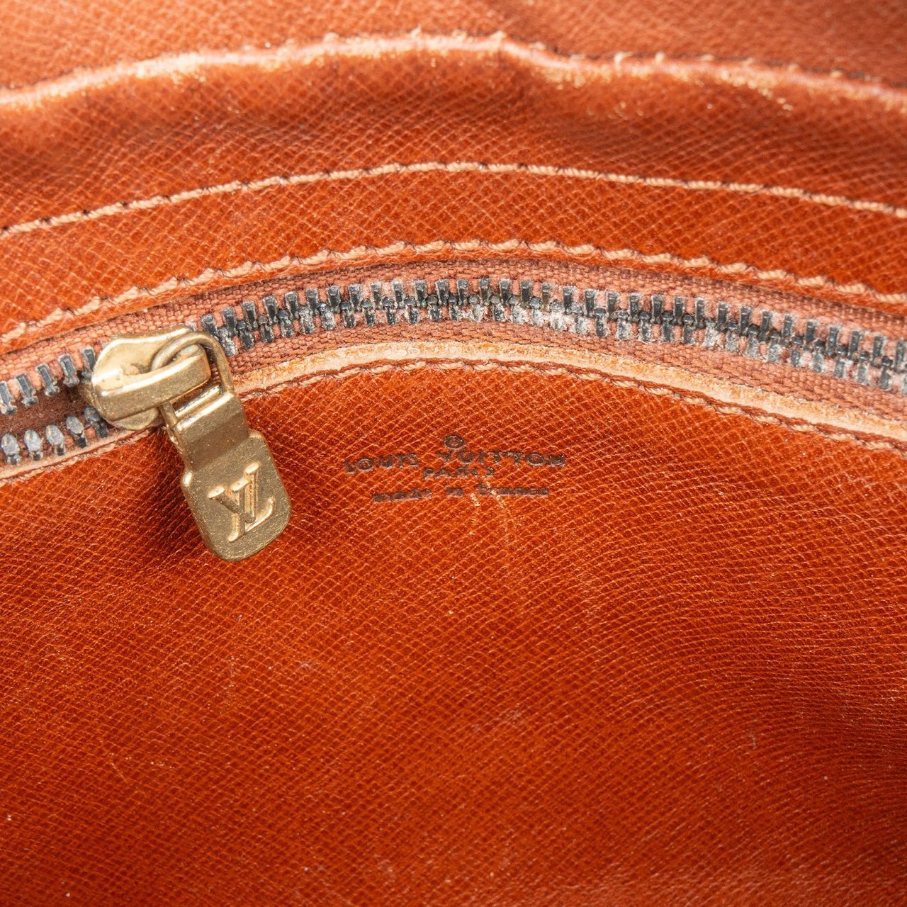 Louis Vuitton Louis Vuitton Monogram Canvas Jeune Fille MM Crossbody Bag Bruin