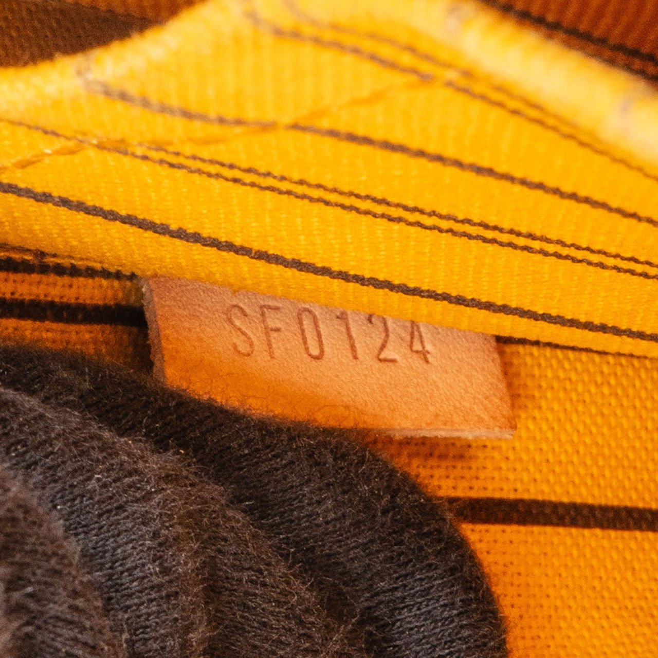 Louis Vuitton Louis Vuitton Monogram Canvas Neverfull Pochette Accessoire Clutch Bruin