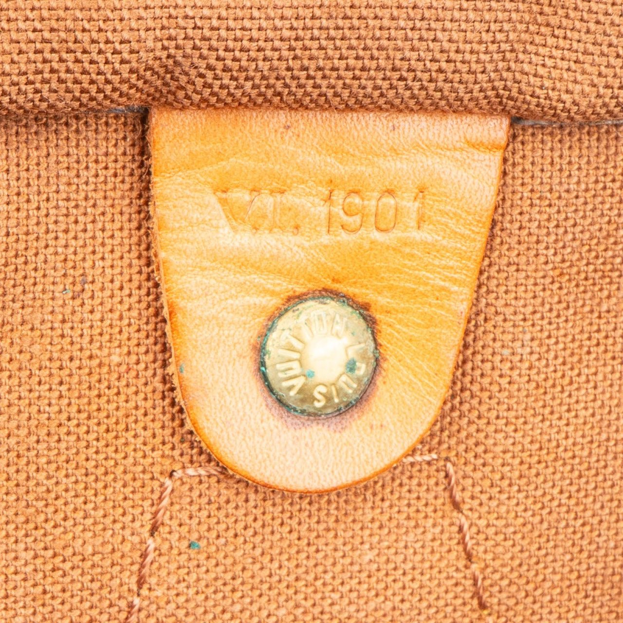 Louis Vuitton Louis Vuitton Monogram Canvas Speedy 30 Handbag Bruin