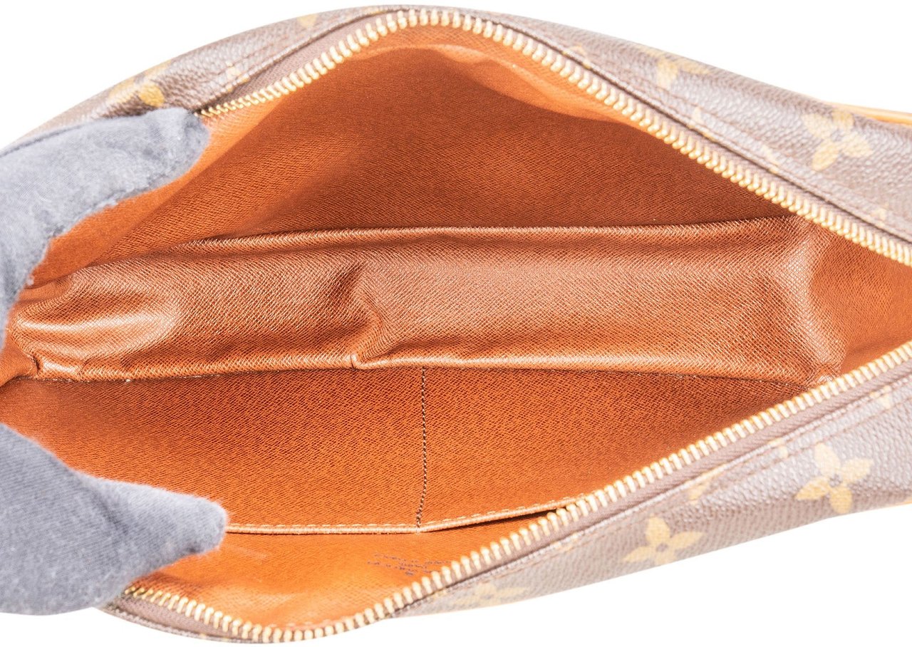 Louis Vuitton Louis Vuitton Monogram Canvas Compiegne 28 Clutch Bruin