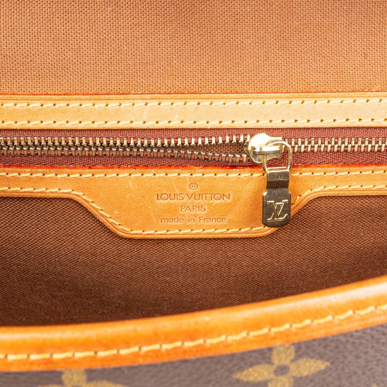 Louis Vuitton Monogram Canvas Sologne Crossbody Bag Bruin