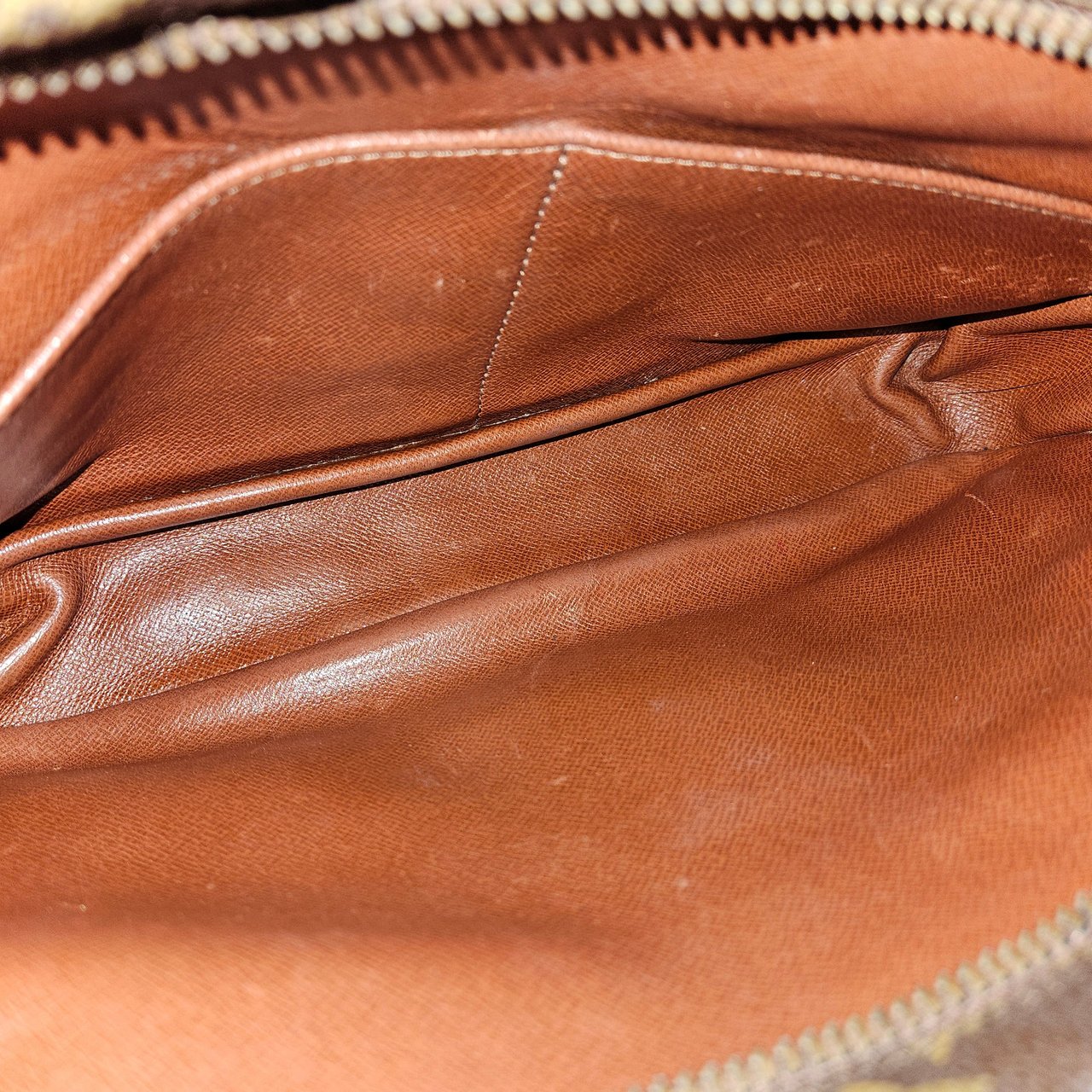 Louis Vuitton Louis Vuitton Canvas Monogram Compiegne 28 Clutch Bruin