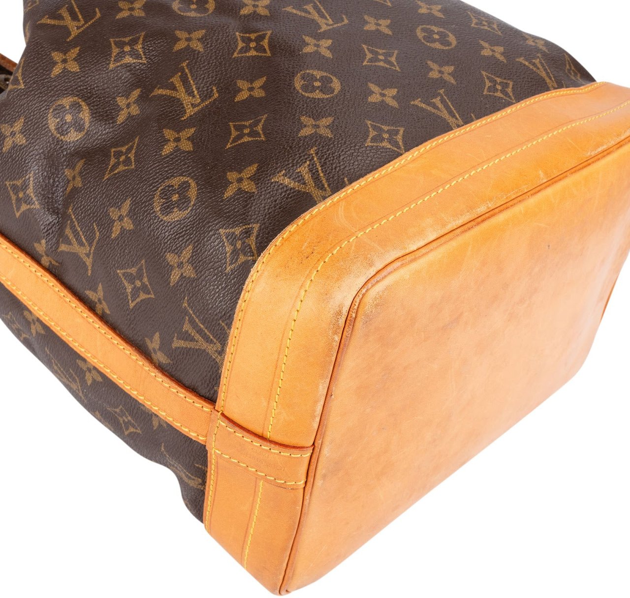 Louis Vuitton Louis Vuitton Monogram Canvas Sac Noé Grande Shoulder Bag Bruin