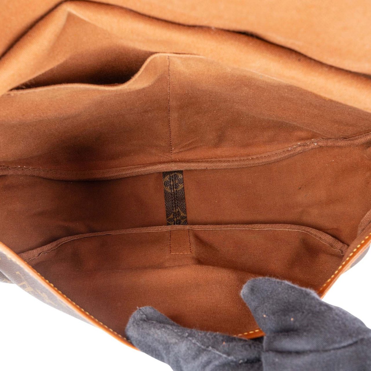 Louis Vuitton Louis Vuitton Monogram Canvas Saumur 35 Crossbody Bag Bruin