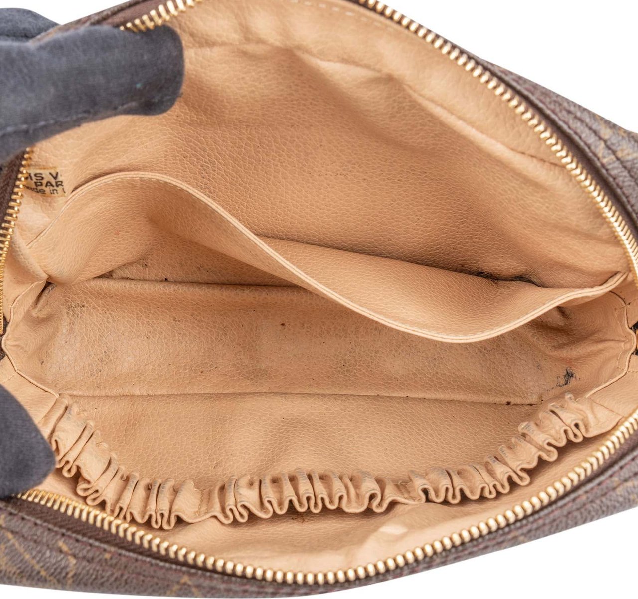 Louis Vuitton Louis Vuitton Canvas Monogram Trousse Toilette 23 Clutch Bruin