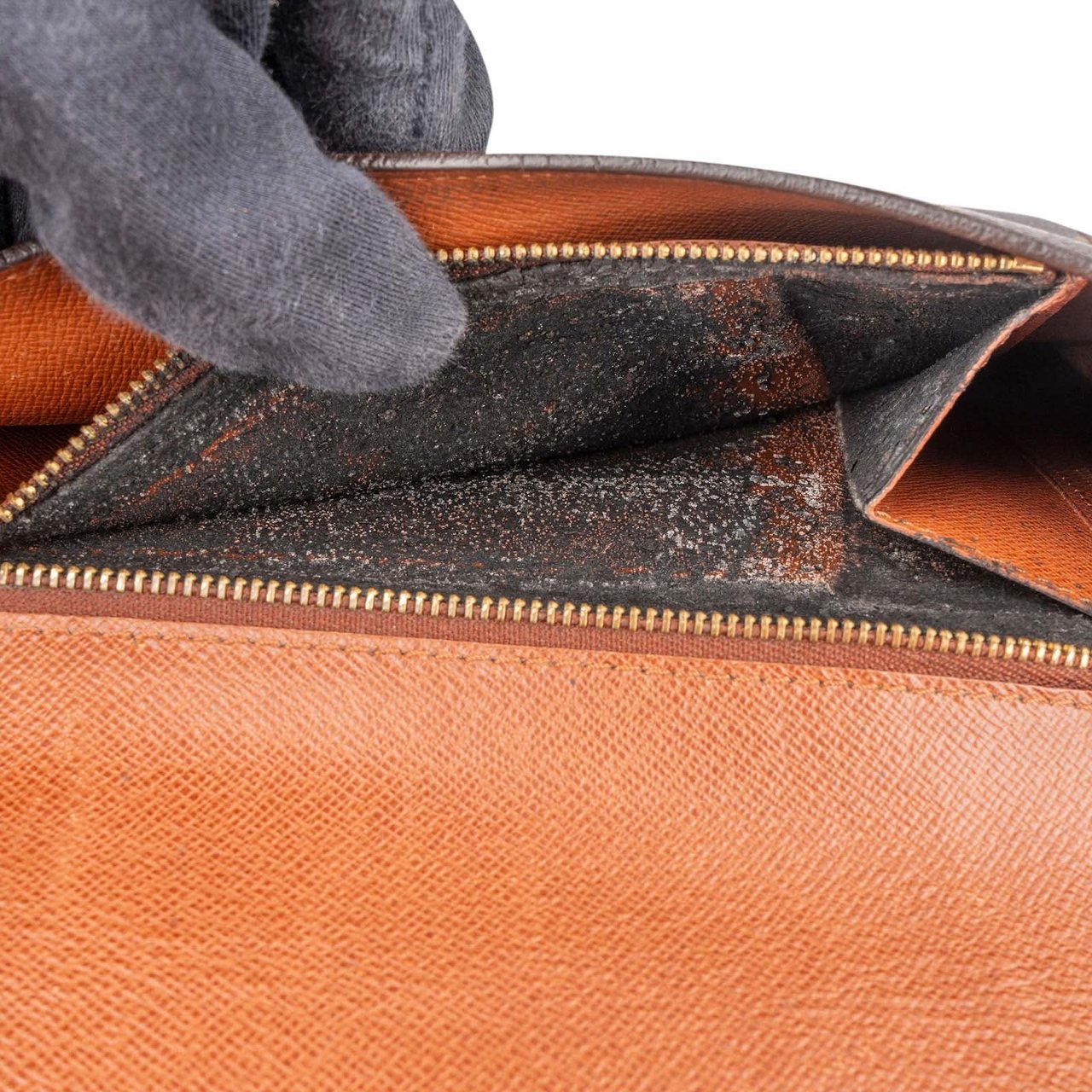 Louis Vuitton Louis Vuitton Monogram Canvas Porte Documents Laptop Clutch Bruin