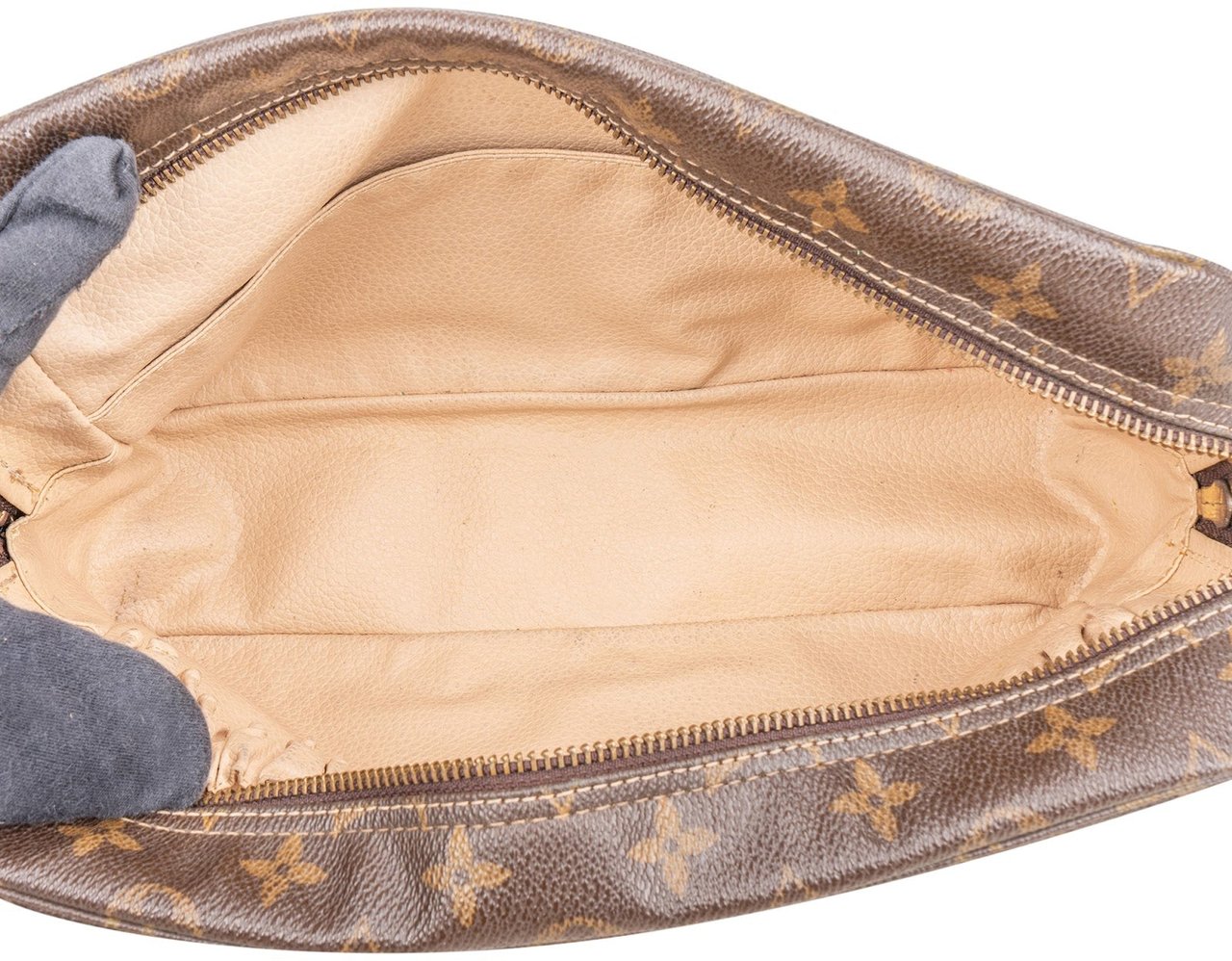 Louis Vuitton Louis Vuitton Monogram Canvas Trousse Toilette 28 Clutch Bruin