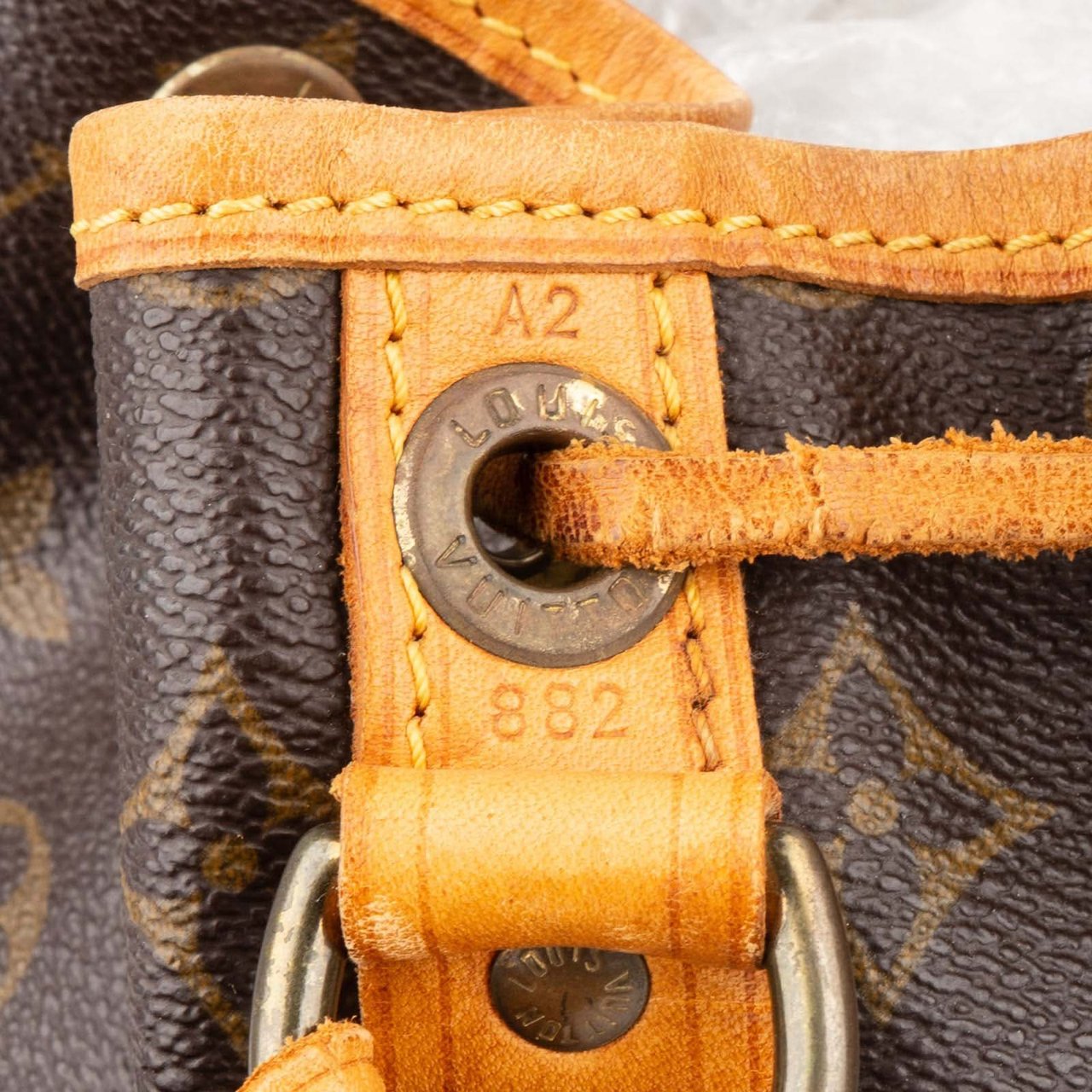 Louis Vuitton Louis Vuitton Monogram Canvas Sac Noé Petit Shoulder Bag Bruin