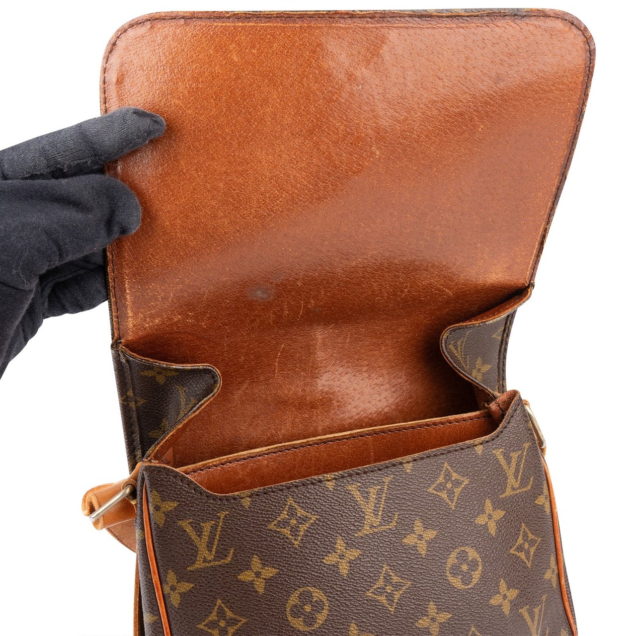 Louis Vuitton Louis Vuitton Monogram Canvas Cartouchiere MM Crossbody Bag Bruin