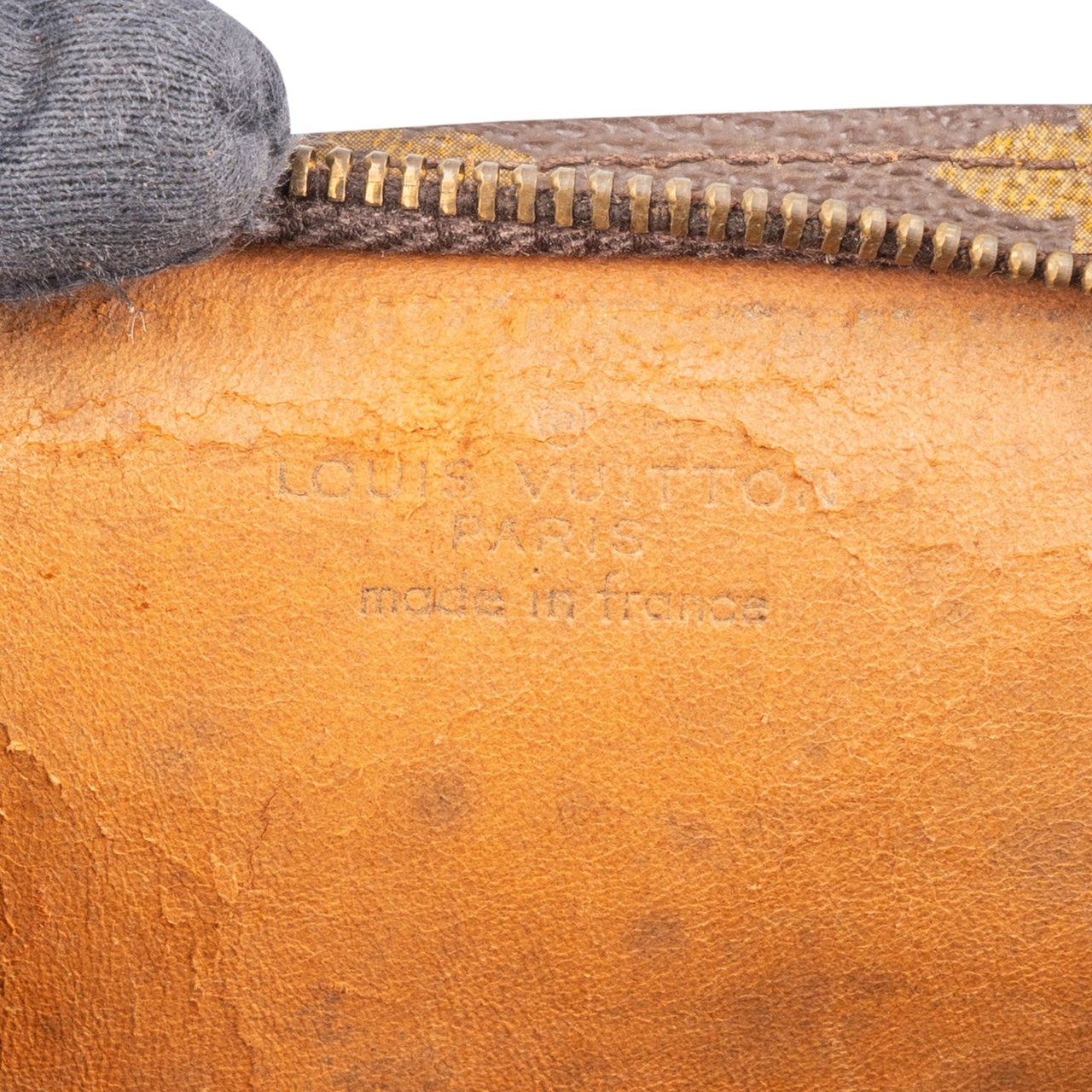 Louis Vuitton Louis Vuitton Monogram Canvas Poche Toilette 25 Clutch Bruin