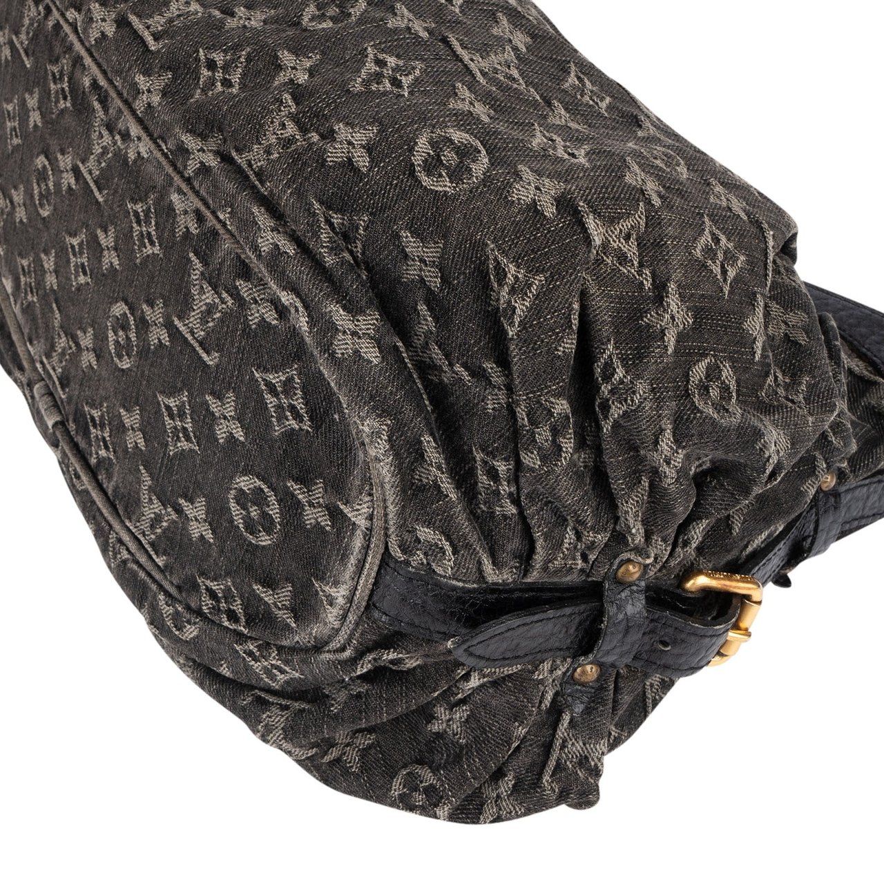 Louis Vuitton Louis Vuitton Monogram Denim Mahina Shoulder Crossbody Bag Zwart