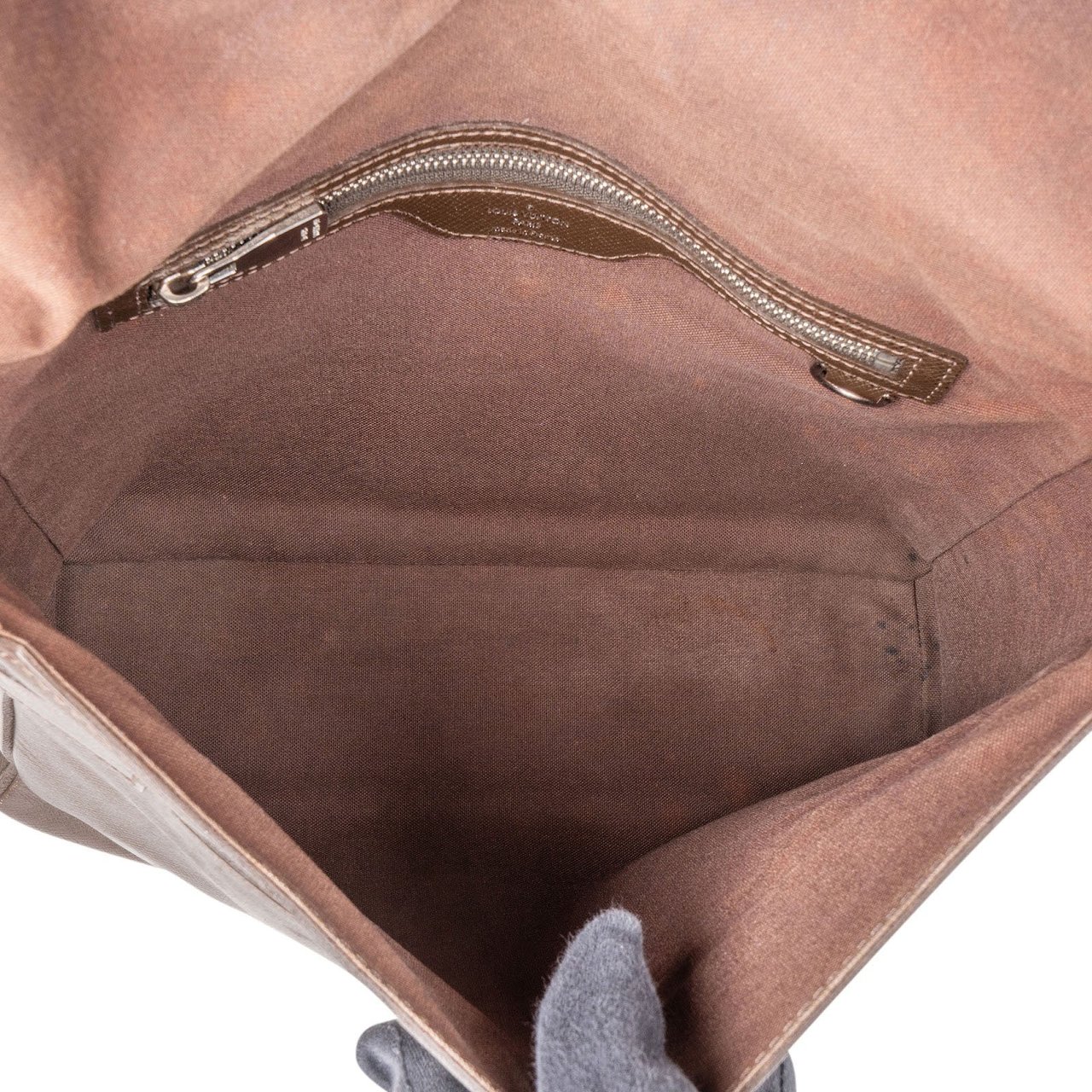 Louis Vuitton Louis Vuitton Taiga Leather Roman MM Messenger Crossbody Bag Bruin