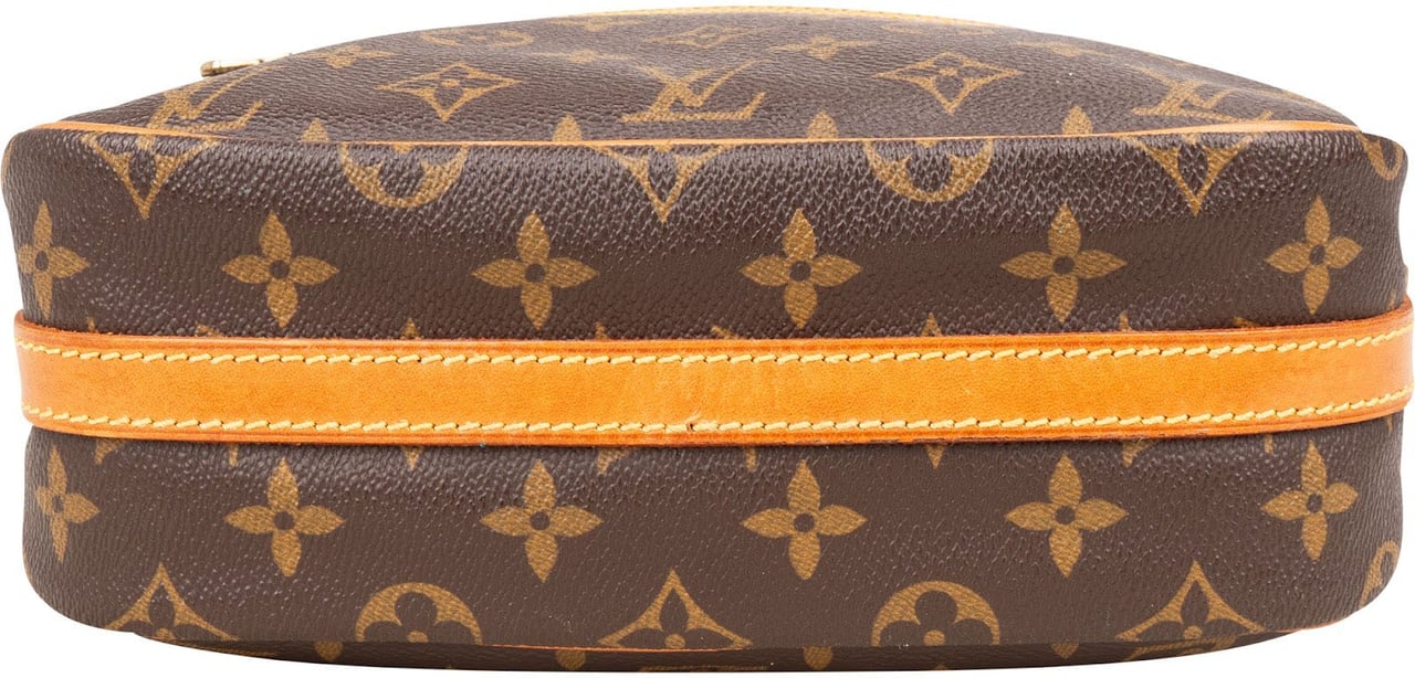 Louis Vuitton Louis Vuitton Monogram Canvas Blois Crossbody Bag Bruin