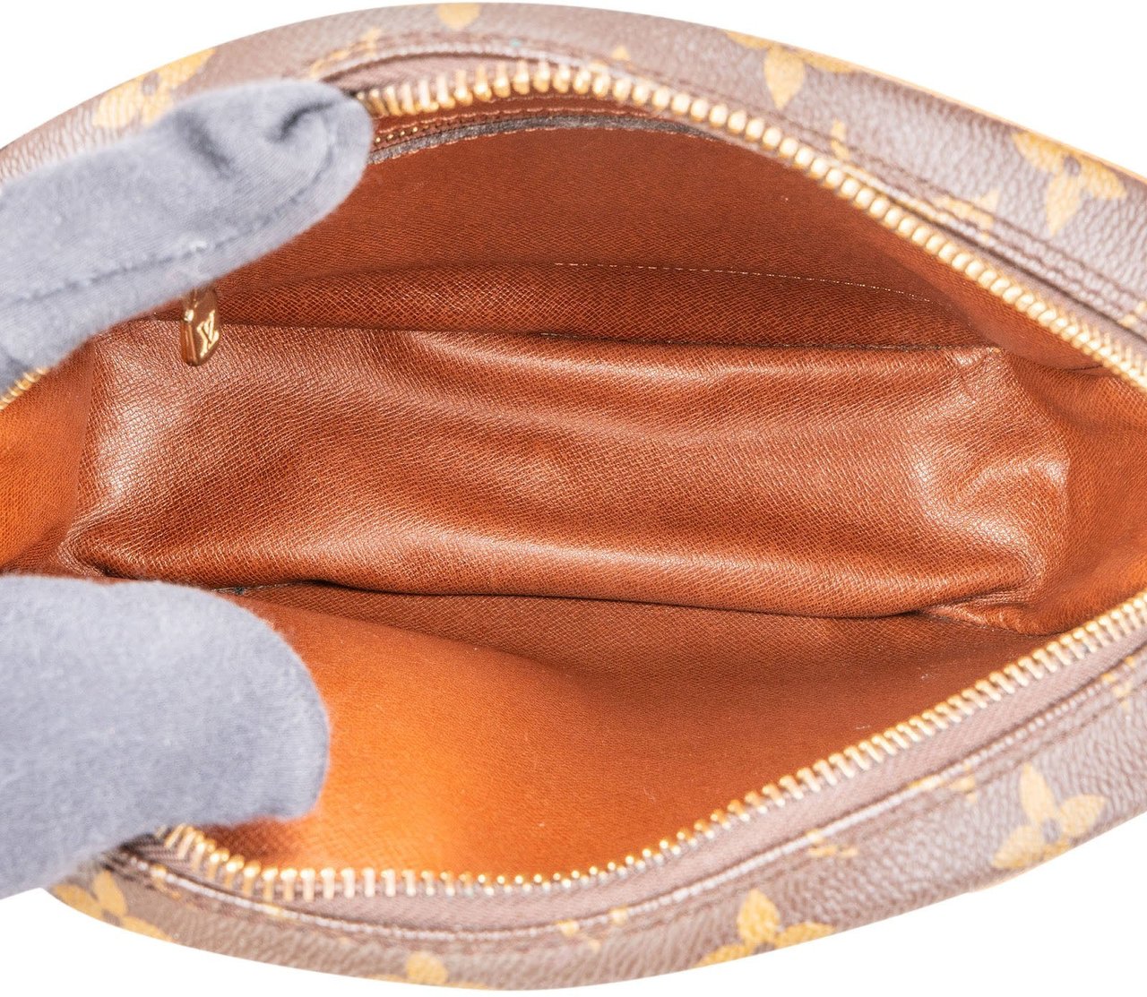 Louis Vuitton Louis Vuitton Monogram Canvas Blois Crossbody Bag Bruin