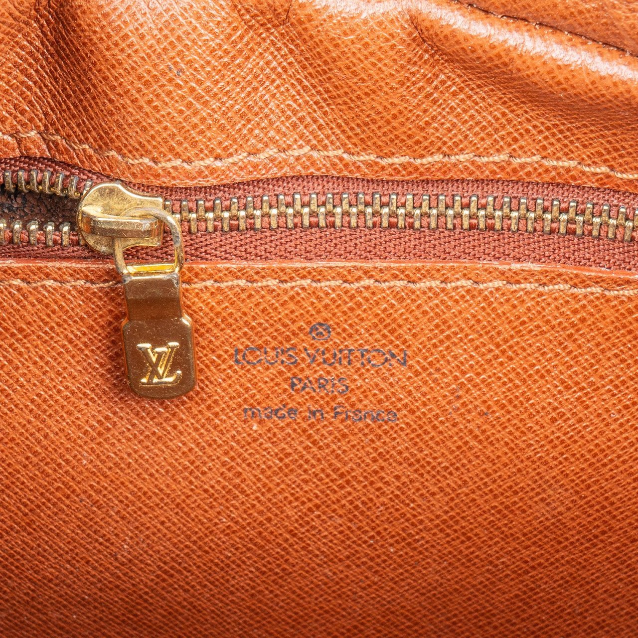 Louis Vuitton Louis Vuitton Monogram Canvas Trocadero 23 Crossbody Bag Bruin