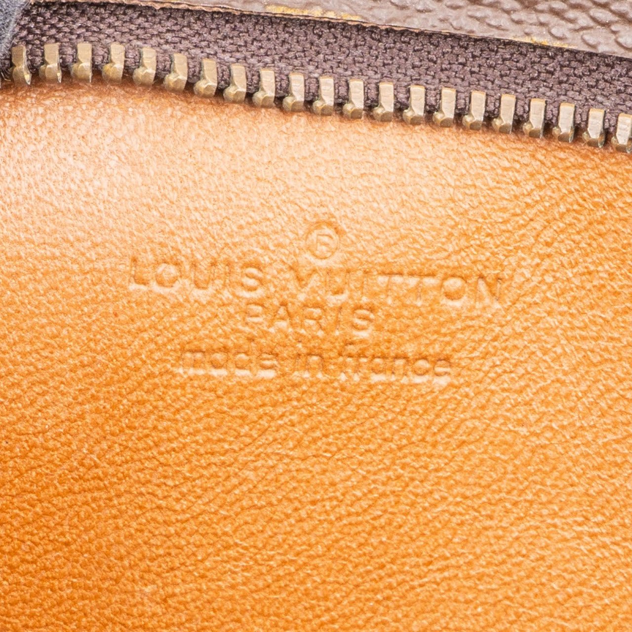 Louis Vuitton Louis Vuitton Monogram Canvas Poche Toilette 25 Clutch Bruin