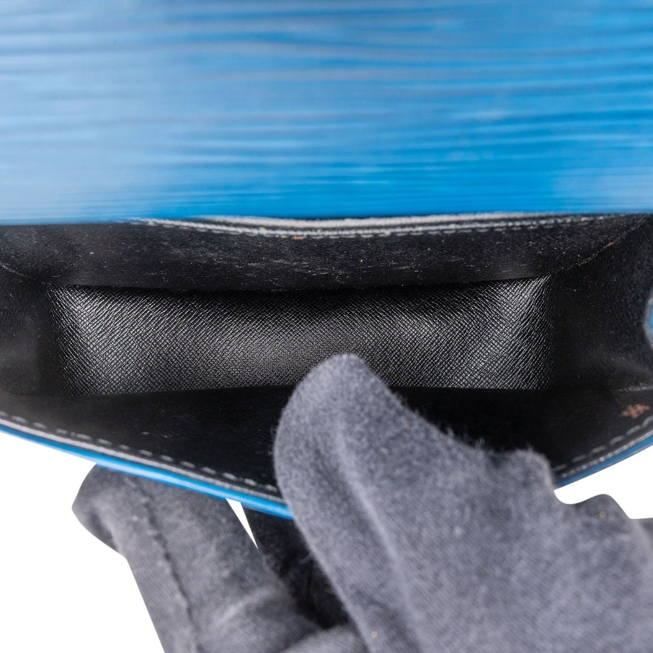 Louis Vuitton Louis Vuitton Blue Epi Leather Saint Cloud PM Crossbody Bag Blauw