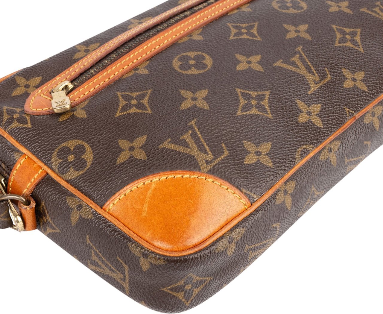 Louis Vuitton Louis Vuitton Canvas Monogram Marly Dragonne Clutch Bruin