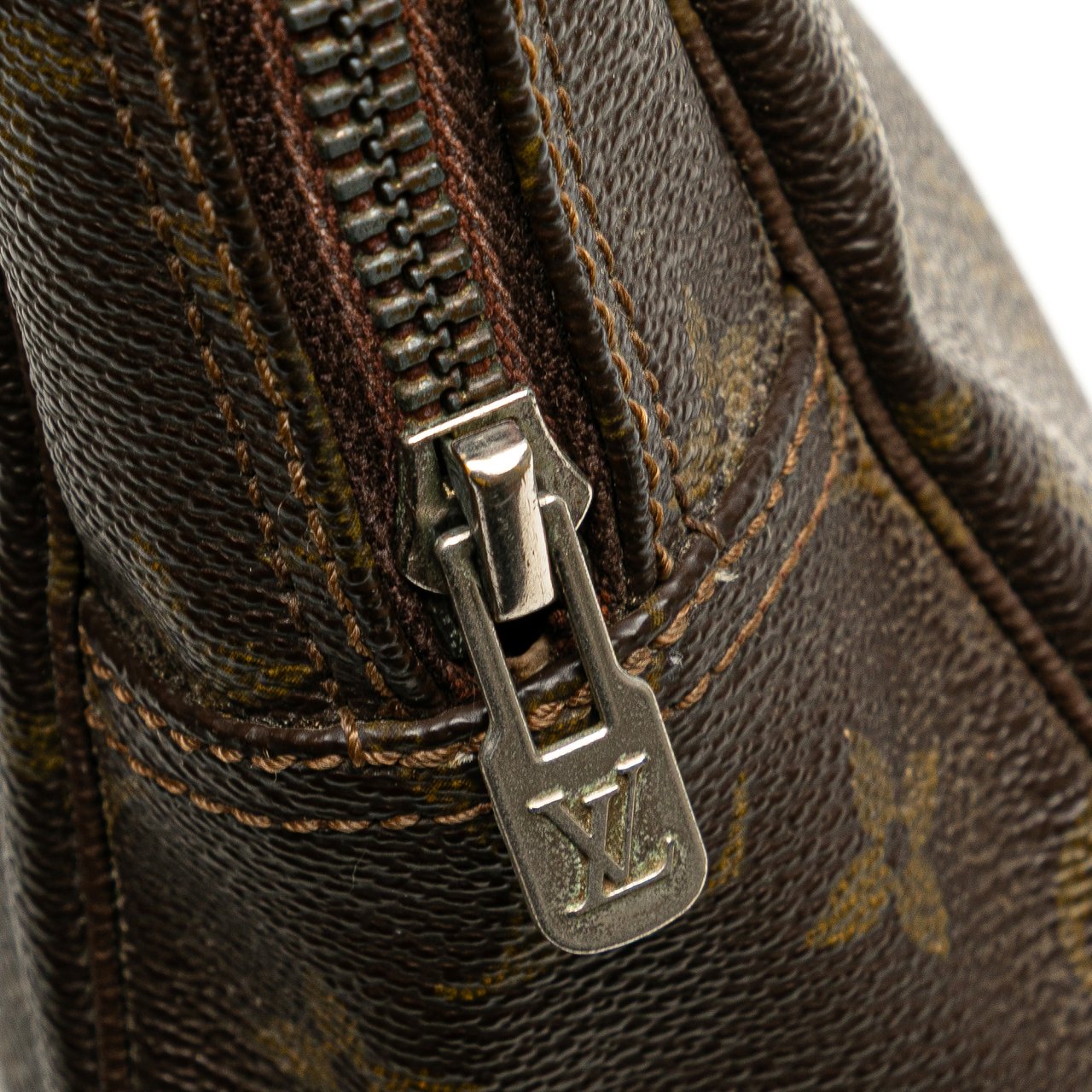 Louis Vuitton Monogram Trousse Toilette 28 Bruin