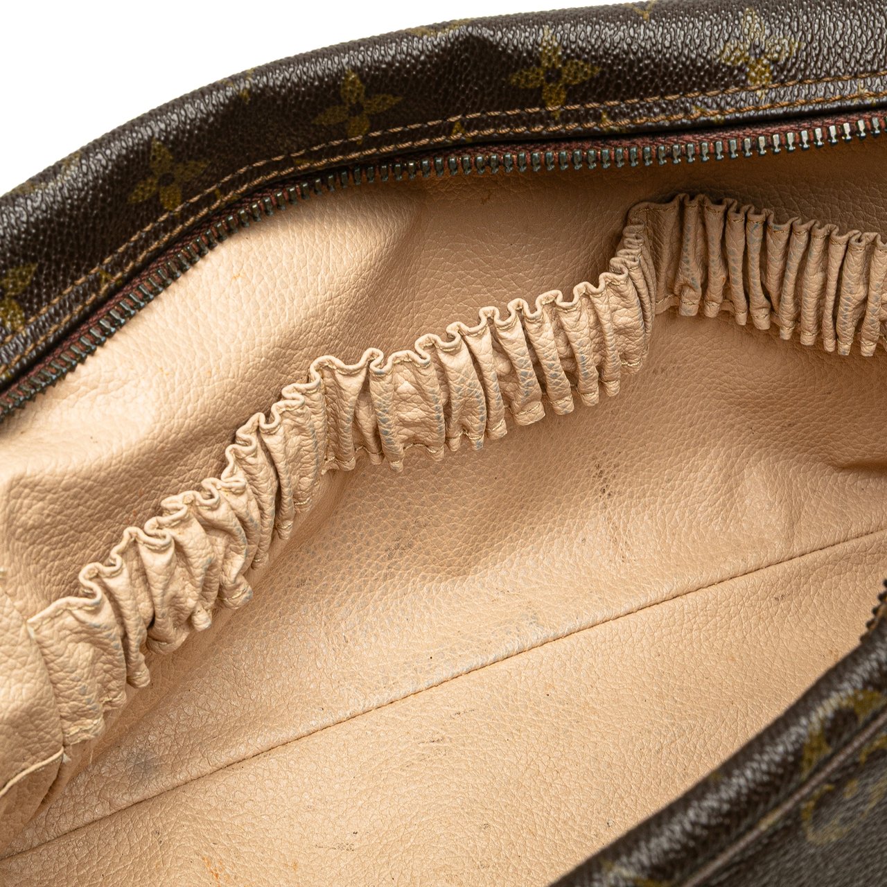 Louis Vuitton Monogram Trousse Toilette 28 Bruin