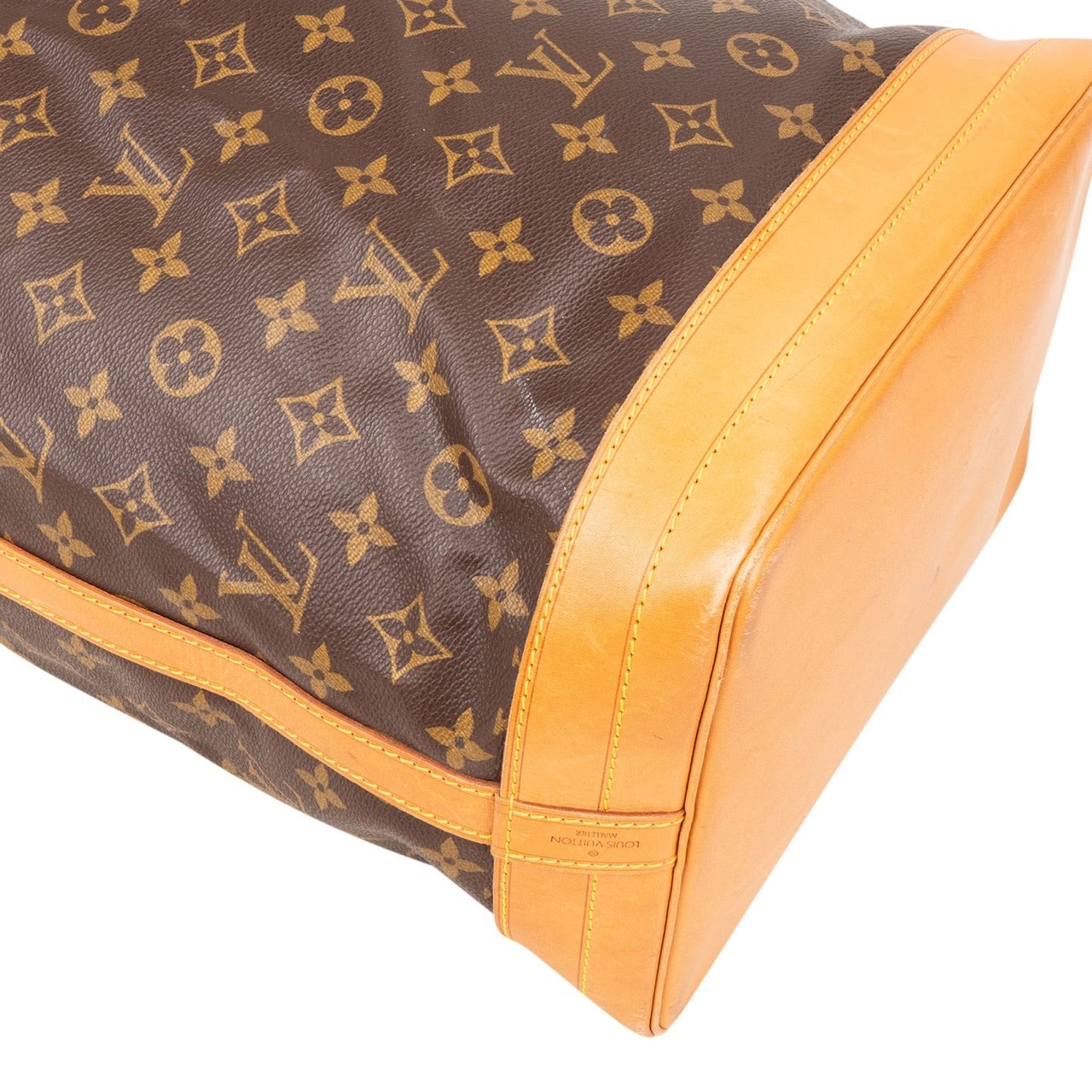 Louis Vuitton Louis Vuitton Monogram Canvas Sac Noé Grande Shoulder Bag Bruin