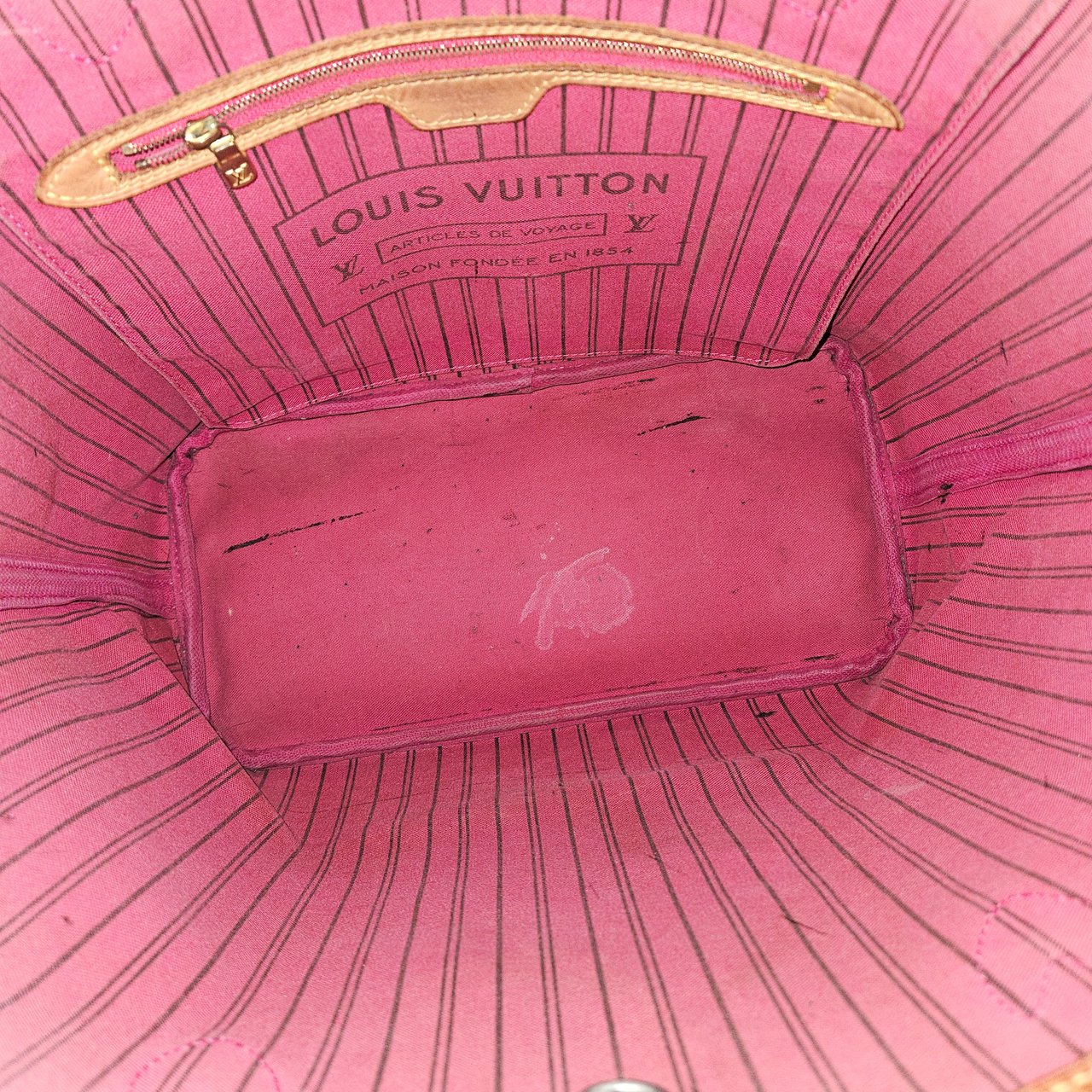 Louis Vuitton Louis Vuitton Monogram Canvas Neverfull MM Shoulder Bag Bruin