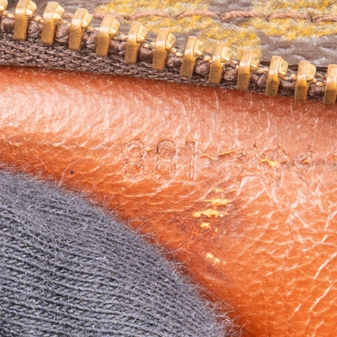 Louis Vuitton Louis Vuitton Monogram Canvas Poche Toilette 25 Clutch Bruin