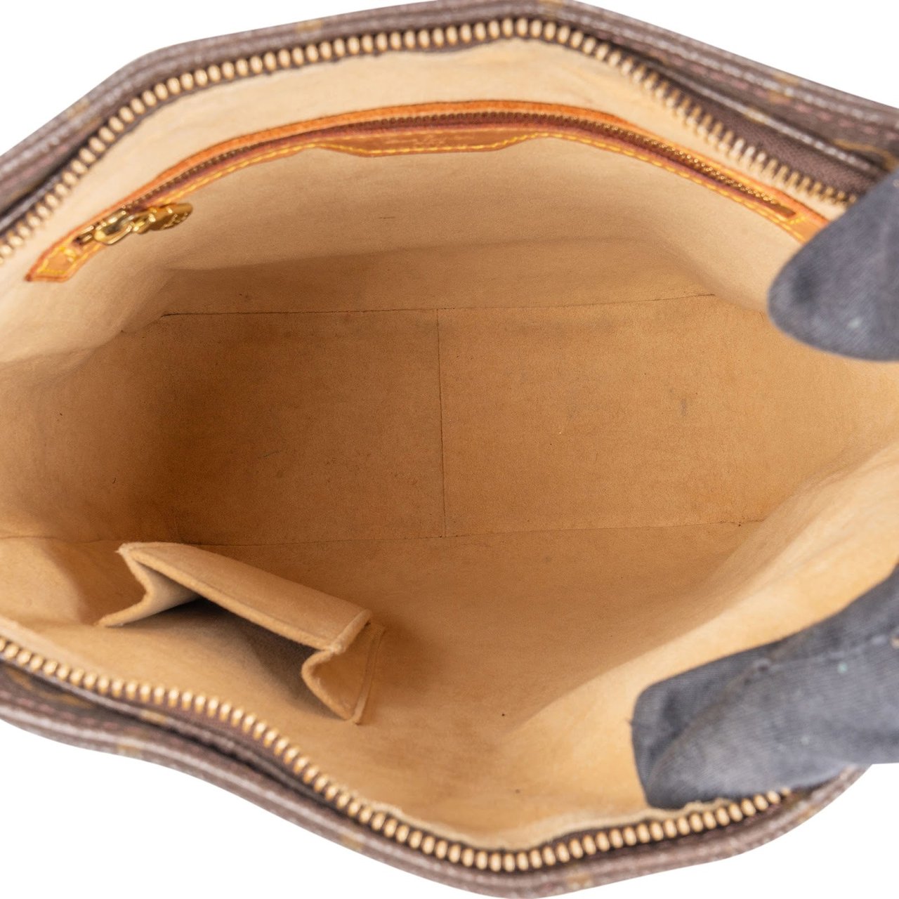 Louis Vuitton Louis Vuitton Canvas Monogram Looping GM Shoulder Bag Bruin