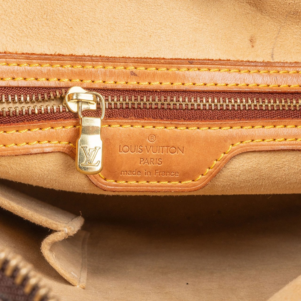 Louis Vuitton Louis Vuitton Canvas Monogram Looping GM Shoulder Bag Bruin