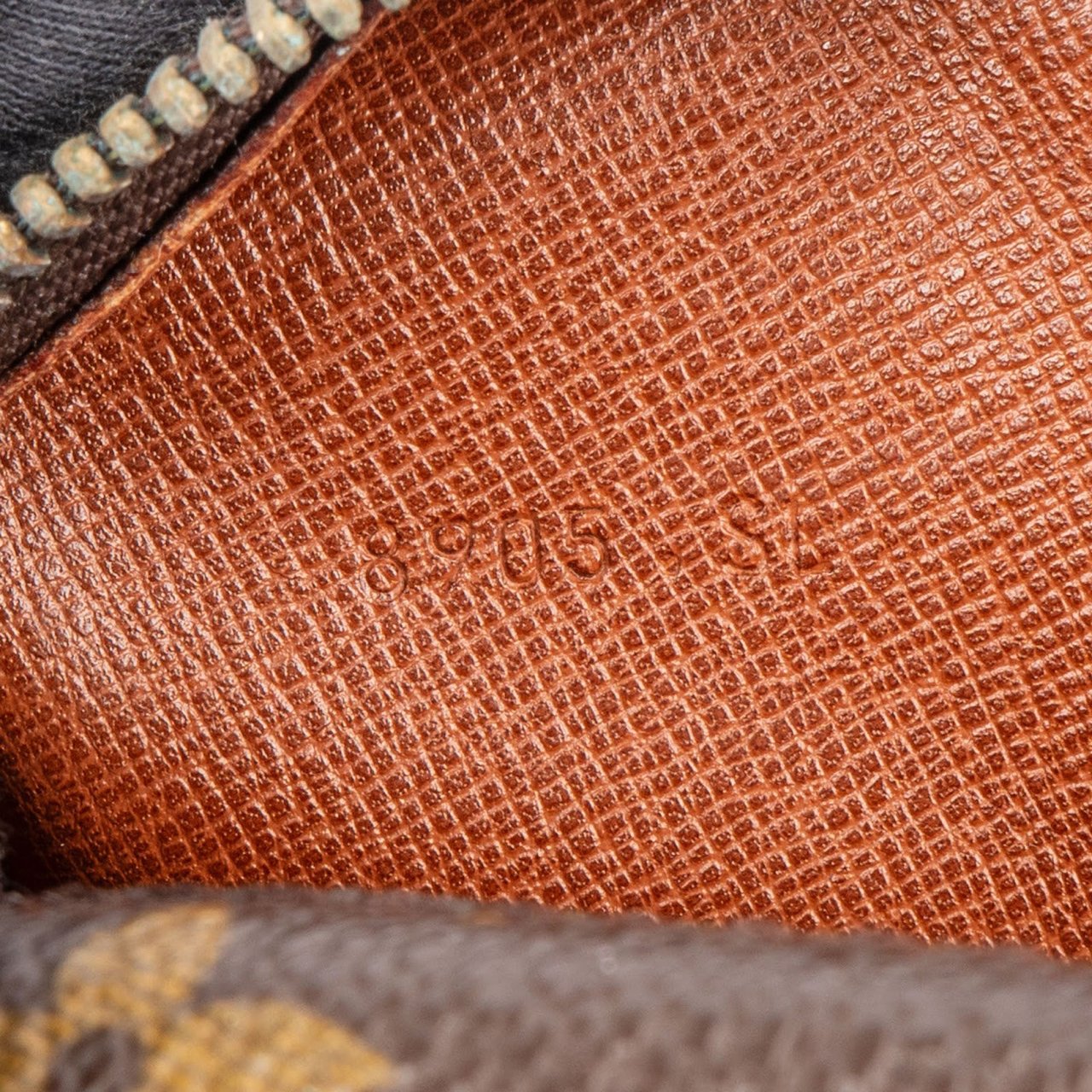 Louis Vuitton Louis Vuitton Monogram Canvas Compiegne 28 Clutch Bruin