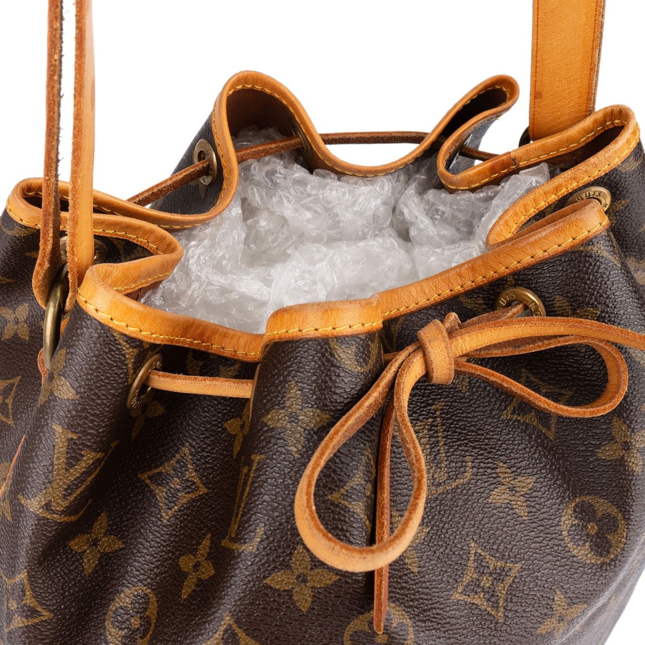 Louis Vuitton Louis Vuitton Monogram Canvas Sac Noé Grande Shoulder Bag Bruin