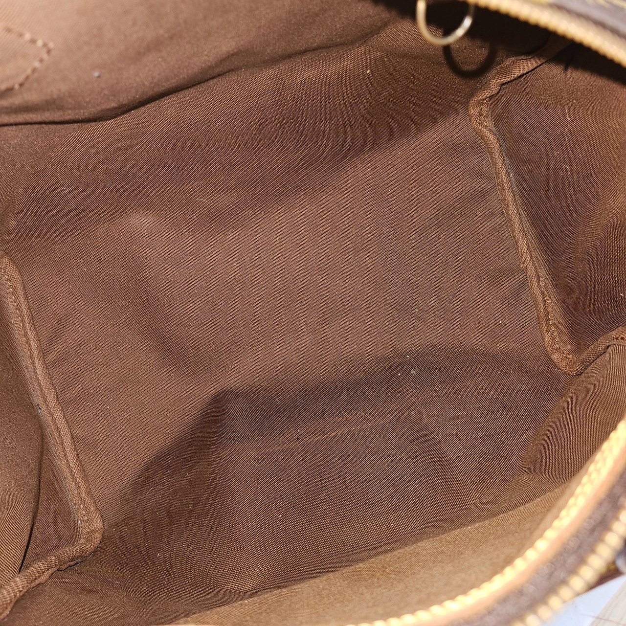 Louis Vuitton Louis Vuitton Monogram Canvas Speedy 30 Handbag Bruin