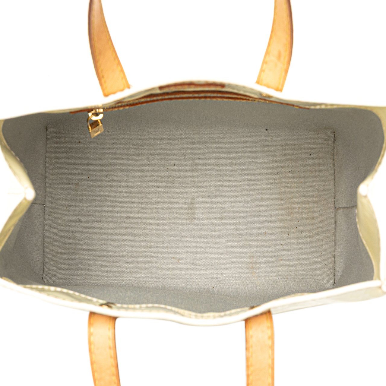 Louis Vuitton Monogram Vernis Reade PM Wit