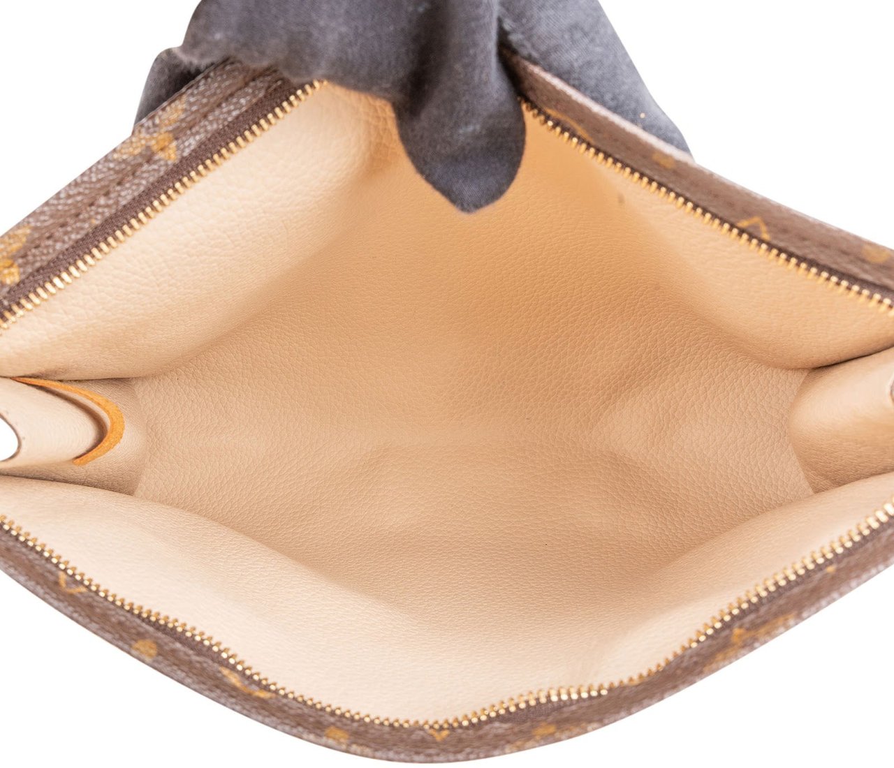 Louis Vuitton Louis Vuitton Monogram Canvas Poche Toilette 25 Clutch Bruin