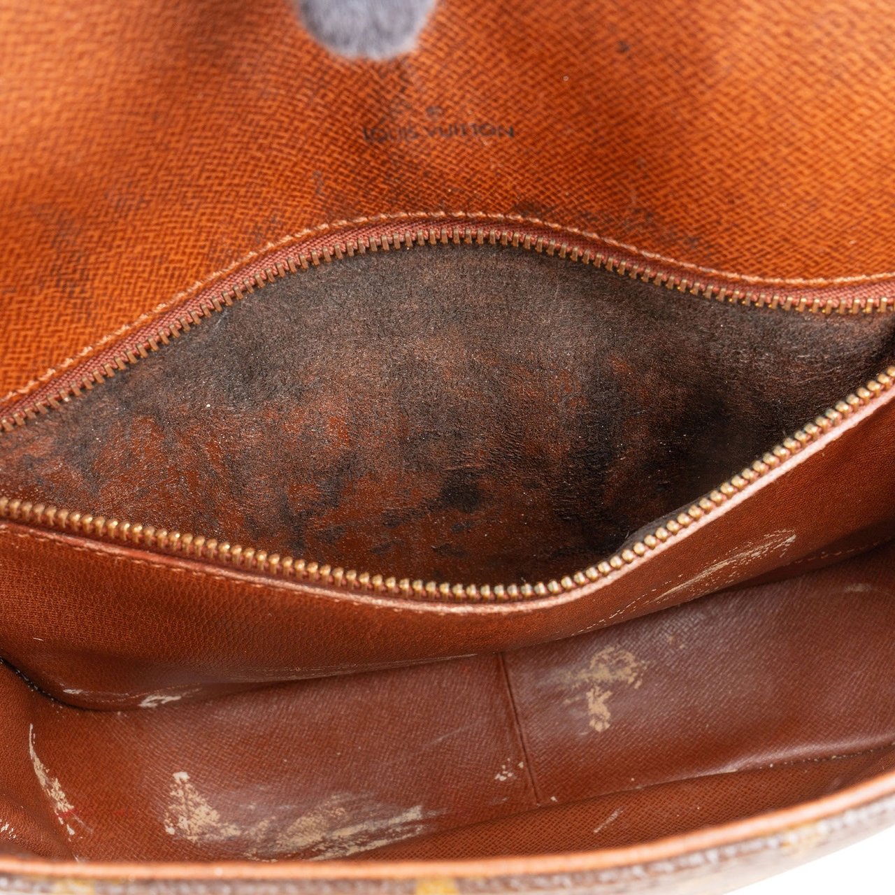 Louis Vuitton Louis Vuitton Monogram Canvas Saint Cloud GM Crossbody Bag Bruin