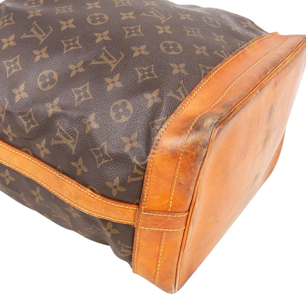Louis Vuitton Louis Vuitton Monogram Canvas Sac Noé Grande Crossbody Bag Bruin