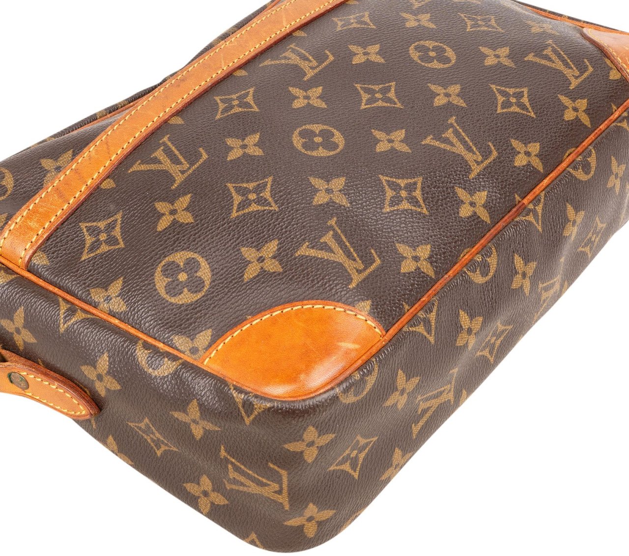 Louis Vuitton Louis Vuitton Monogram Canvas Trocadero 27 Crossbody Bag Bruin